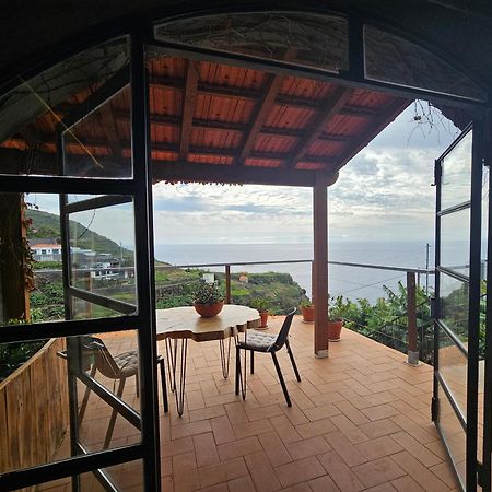 Les Terrasses Suites Calheta  Bagian luar foto
