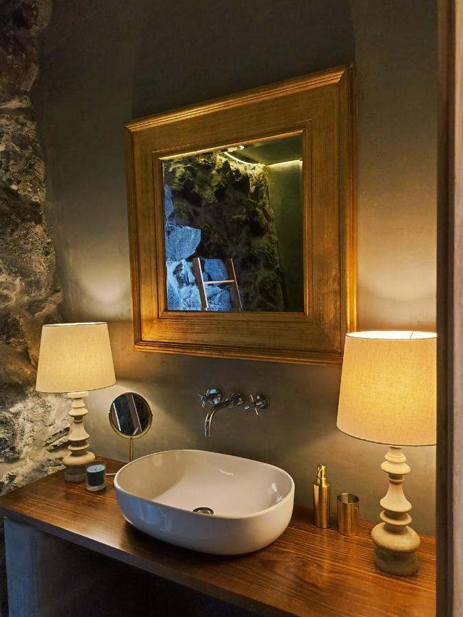 Les Terrasses Suites Calheta  Bagian luar foto